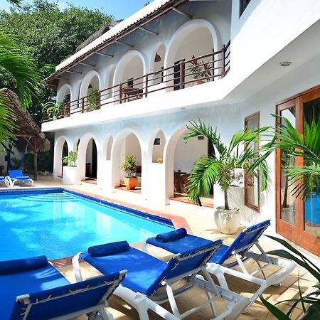 Hotel Club Yebo Playa del Carmen Bagian luar foto