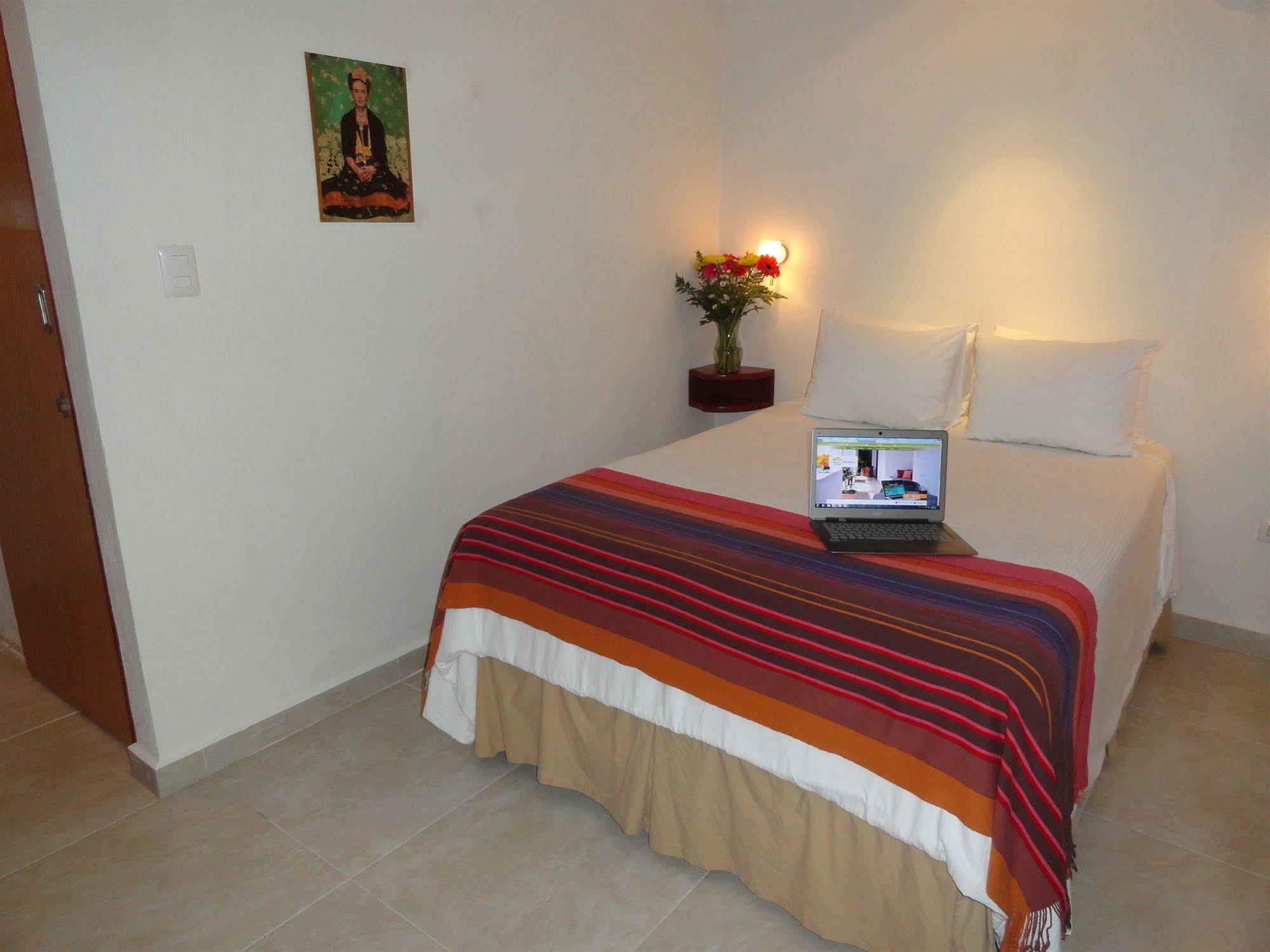 Hotel Club Yebo Playa del Carmen Bagian luar foto