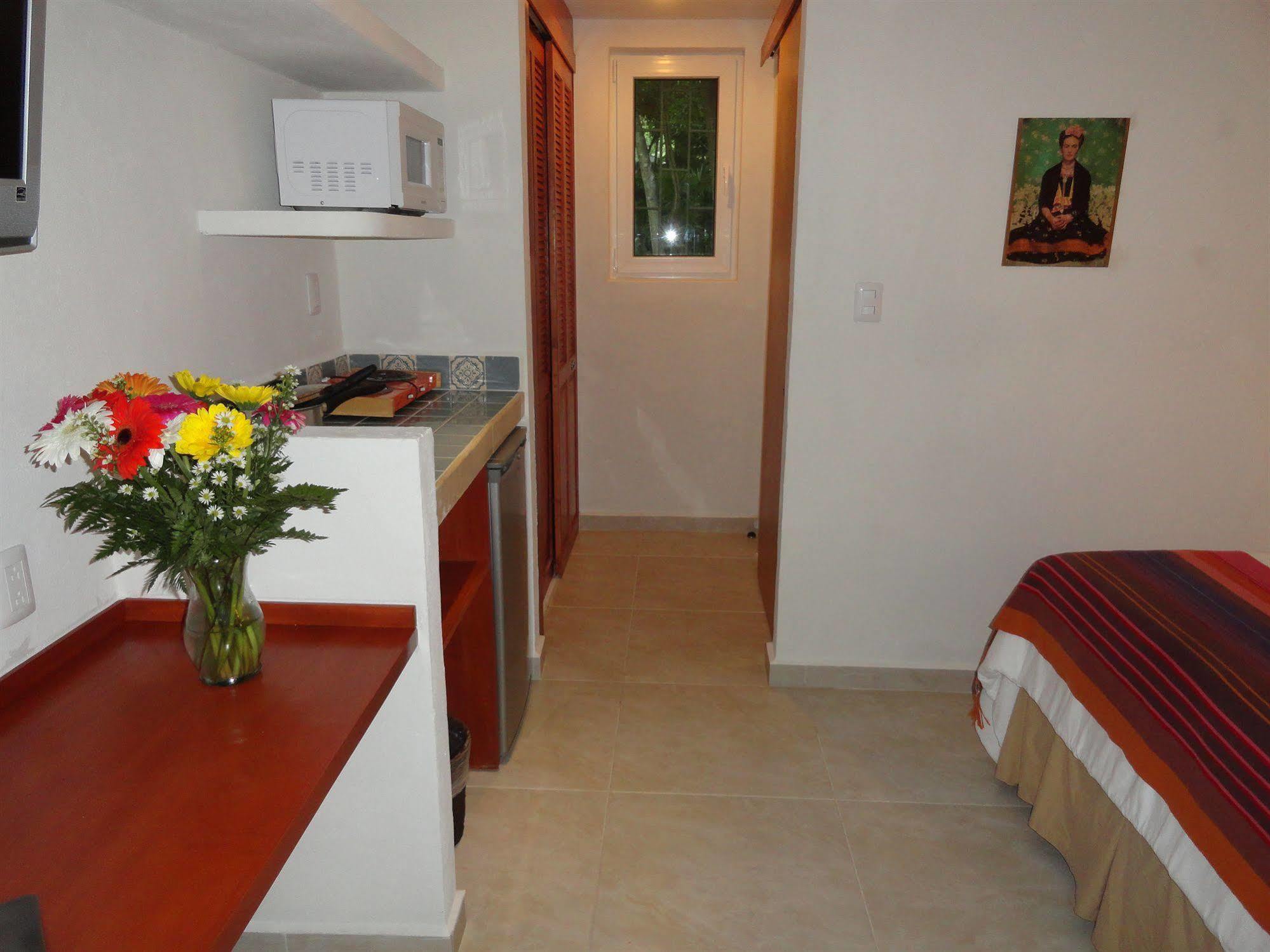 Hotel Club Yebo Playa del Carmen Bagian luar foto