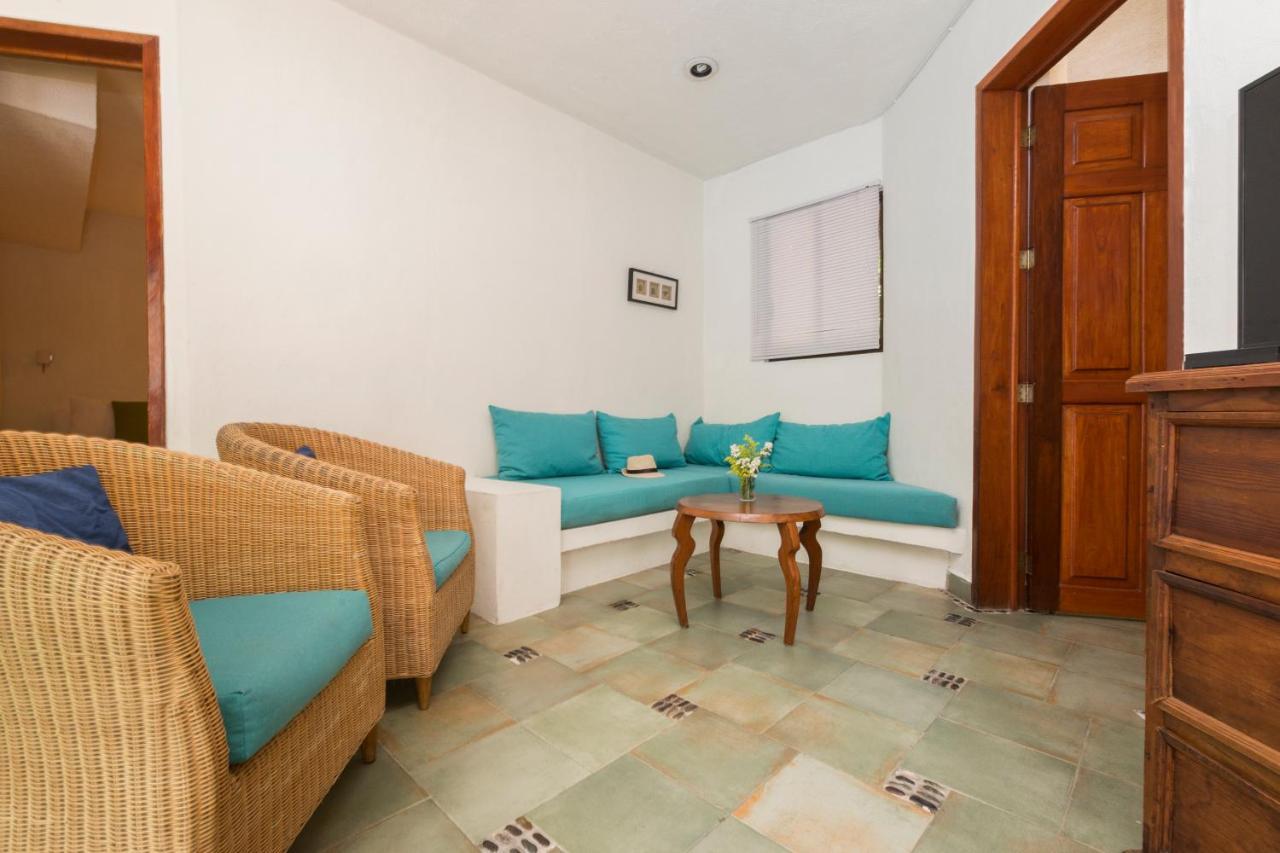 Hotel Club Yebo Playa del Carmen Bagian luar foto