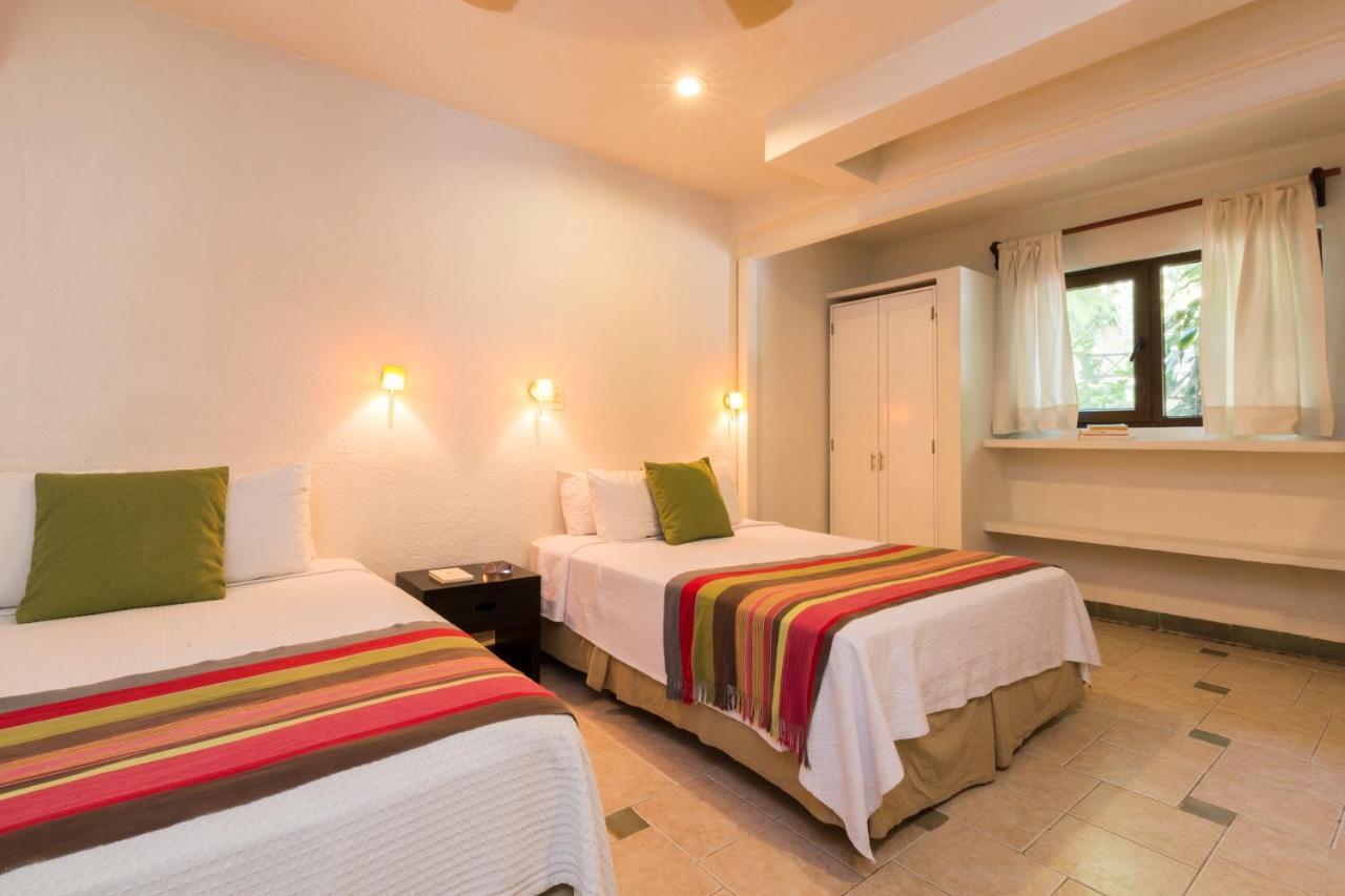 Hotel Club Yebo Playa del Carmen Bagian luar foto