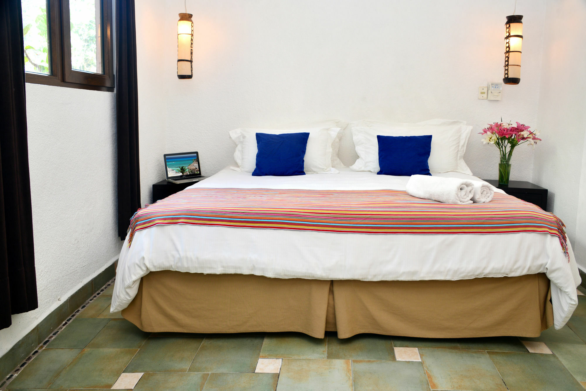 Hotel Club Yebo Playa del Carmen Bagian luar foto