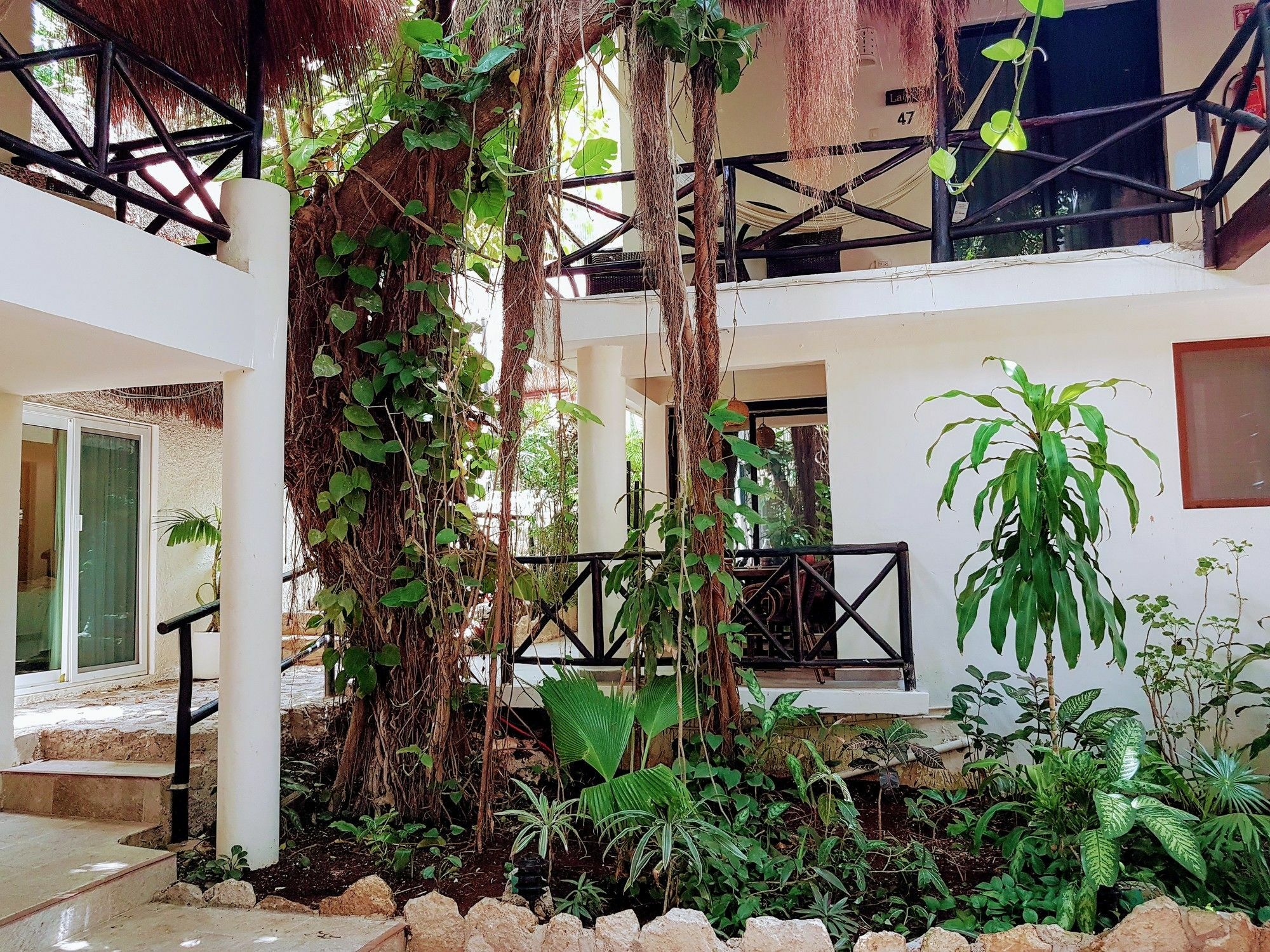 Hotel Club Yebo Playa del Carmen Bagian luar foto